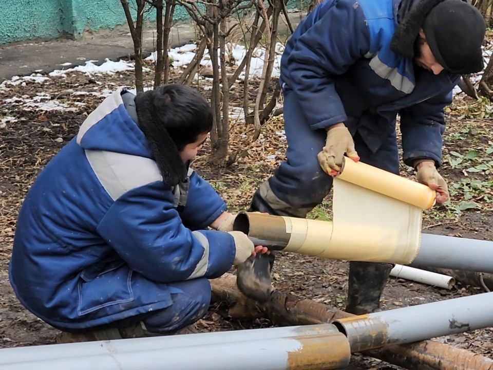 В Железнодорожном коммунальщики восстанавливают подачу холодной воды