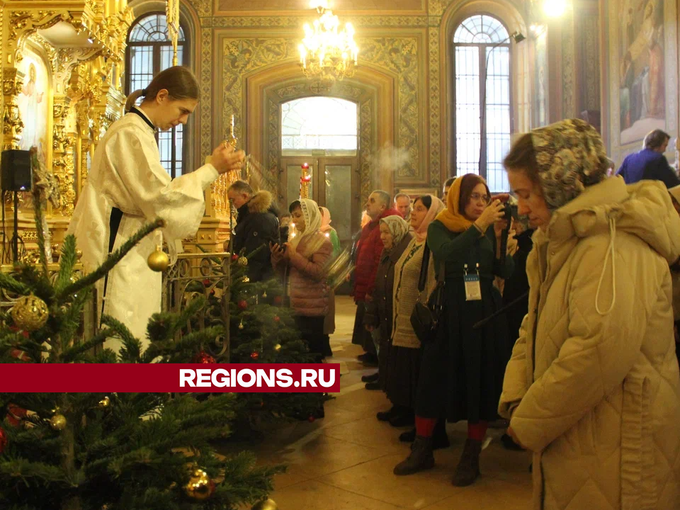 Сотни егорьевцев встретили Рождество Христово в храме Александра Невского