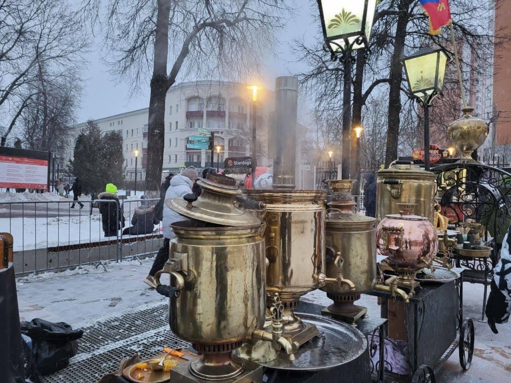 Горячие напитки и свежая выпечка ждут гостей на «НеобыЧАЙном фестивале» в парке Талалихина