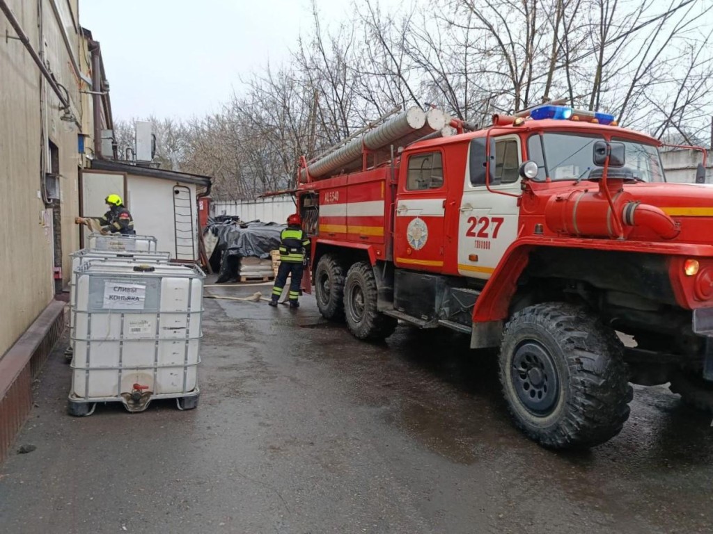 В Красногорске отработали эвакуацию людей при пожаре на винно-коньячном заводе