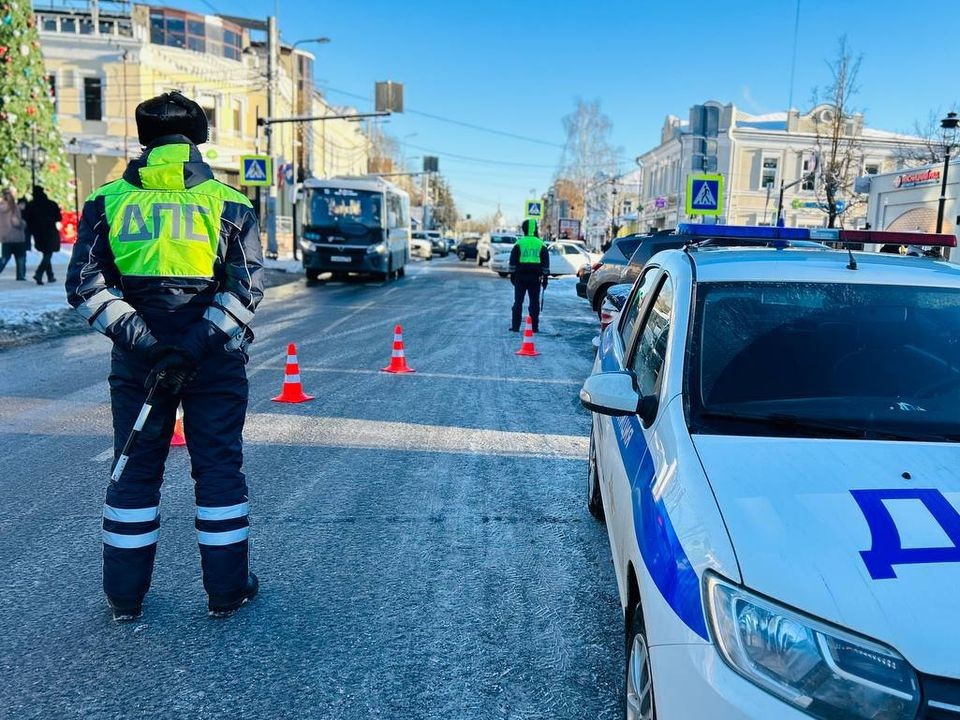 В Госдуме предложили повысить штраф за отсутствие спецзнака на тихоходах