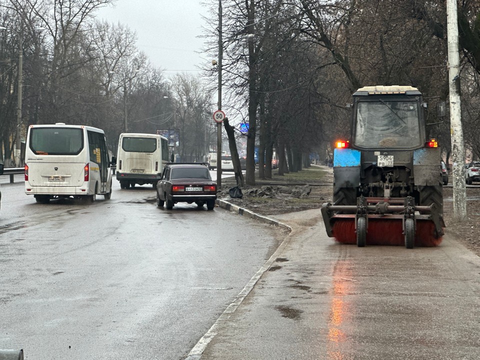 В Волоколамске уберут снег, наледь и мусор на двух улицах