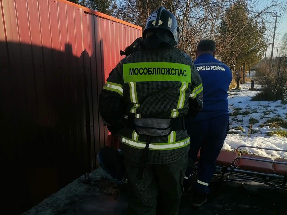 Спасатели в Шатуре помогли срочно доставить в больницу пожилого мужчину