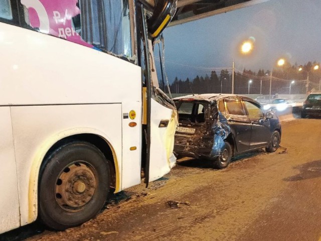 Прокуратура взяла на контроль дело смертельном ДТП с автобусами в Подмосковье