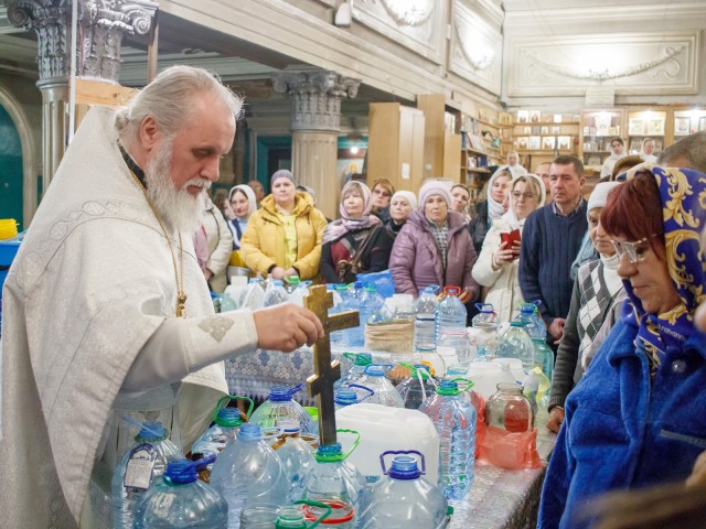 Набрать святой воды ступинцы могут в течение всего дня 19 января