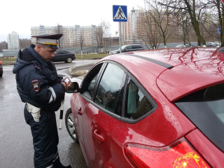 В Дзержинском появятся мультимедийные баннеры, напоминающие о правилах безопасной перевозки детей