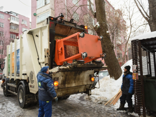 Контейнерную площадку на Большой Серпуховской привели в порядок