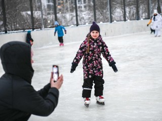 В Химках жители могут покататься на коньках на 16 ледовых площадках