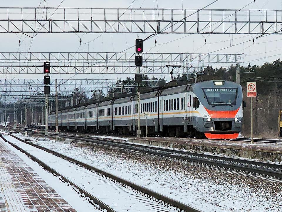 Пешеход попал под поезд в Подмосковье