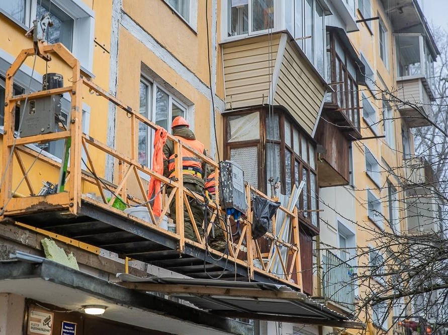 В Кубинке и Акулове продолжается капремонт домов