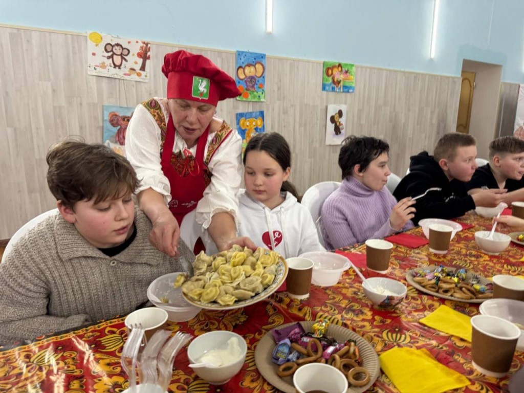 Более 1000 пельменей слепили на кулинарном празднике в Вербилках