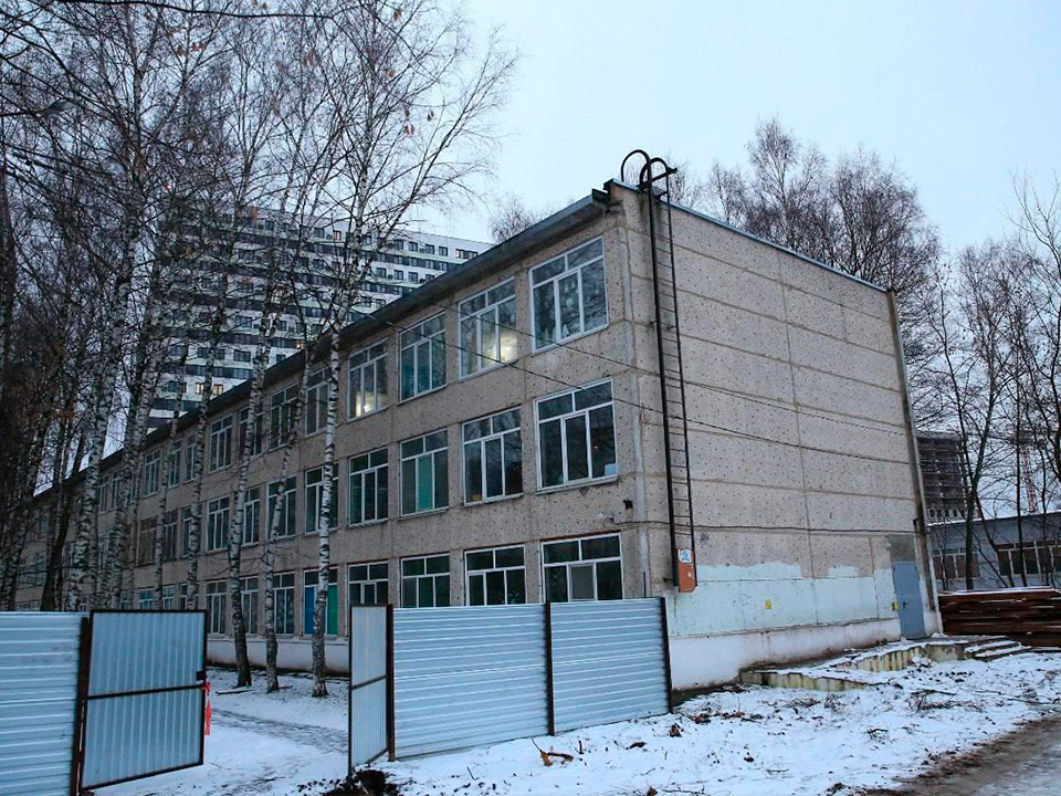 Строители приступили к демонтажным работам в школе №7 в Долгопрудном