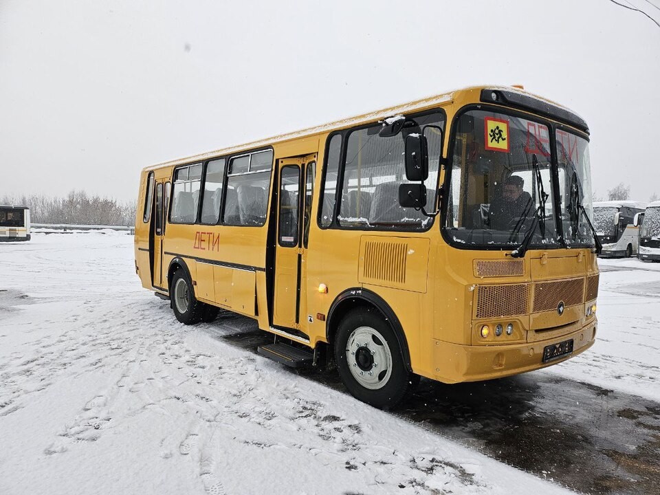 В Воскресенск передали пять новых школьных автобусов