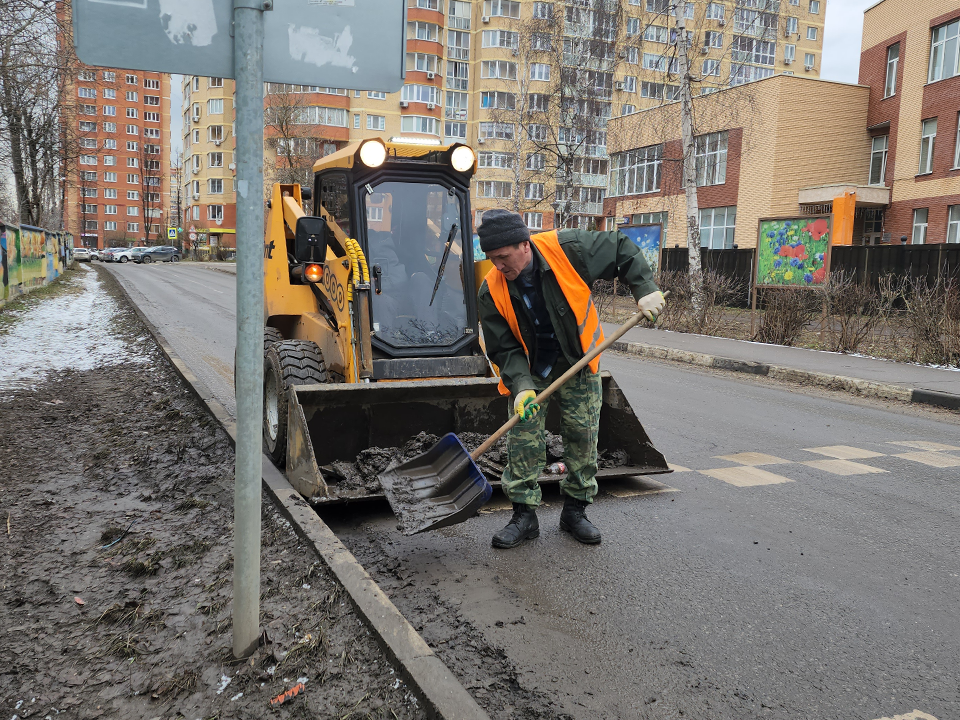 Почти 600 ям на дорогах заделали с начала года в Ивантеевке и ближайших поселках