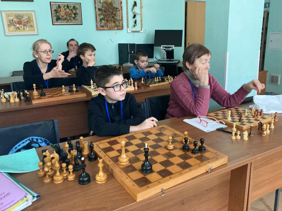 Школьники и пенсионеры Жуковского осваивают древнюю игру