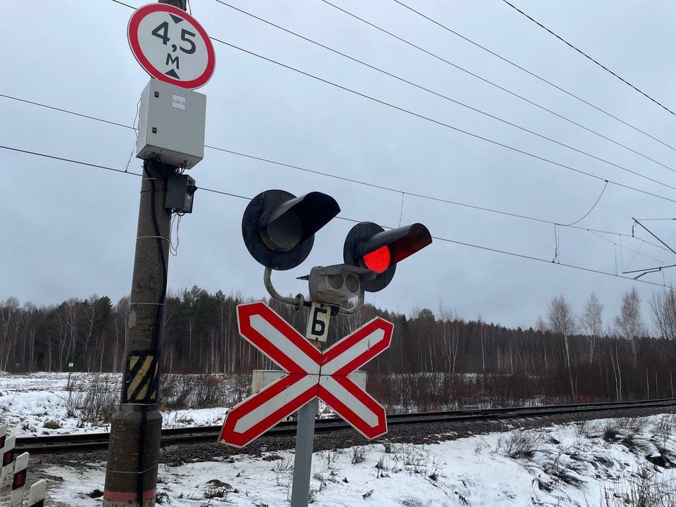 Прокуратура выяснит обстоятельства столкновения поезда с авто в Подмосковье