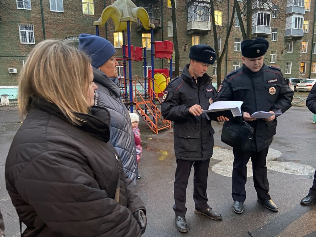 Тема мошенничеств стала основной на встрече участковых с жителями Ступина