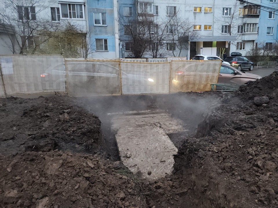 Бригады приступили к ремонту трубопровода в районе Аптечной улицы в Химках