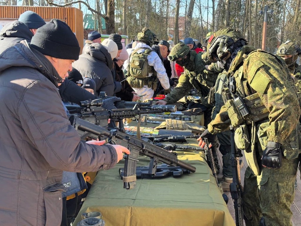 Необычные приспособления для фронта показали на празднике в Краснознаменске