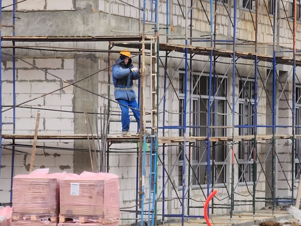 Шестнадцатый корпус малоэтажного ЖК в Мещерино готов более чем на четверть