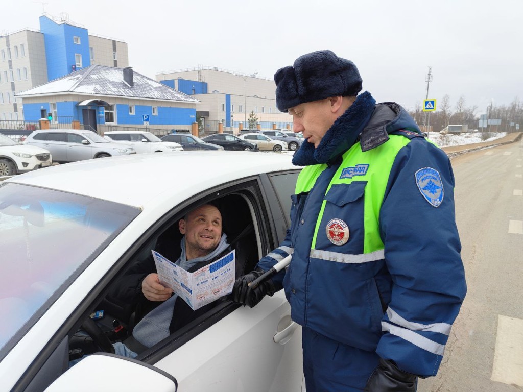 Автоинспекторы напомнили ружанам о правилах безопасности на дорогах