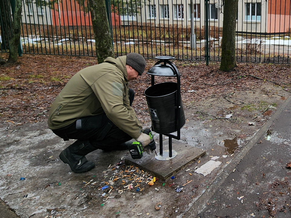 Во дворе дома №35 по улице Нижегородская установят дополнительные урны для мусора