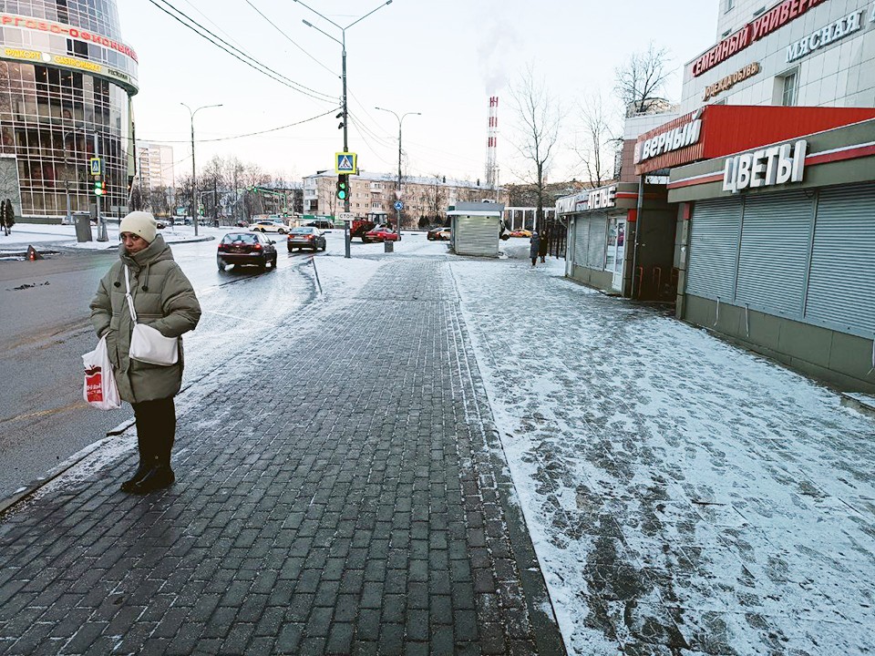 Кучи технической соли убрали с тротуаров в центре Пушкино