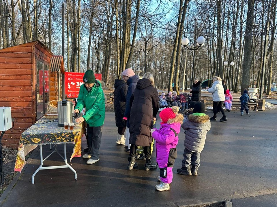 В Лотошине провели эко-прогулку для детсадовцев