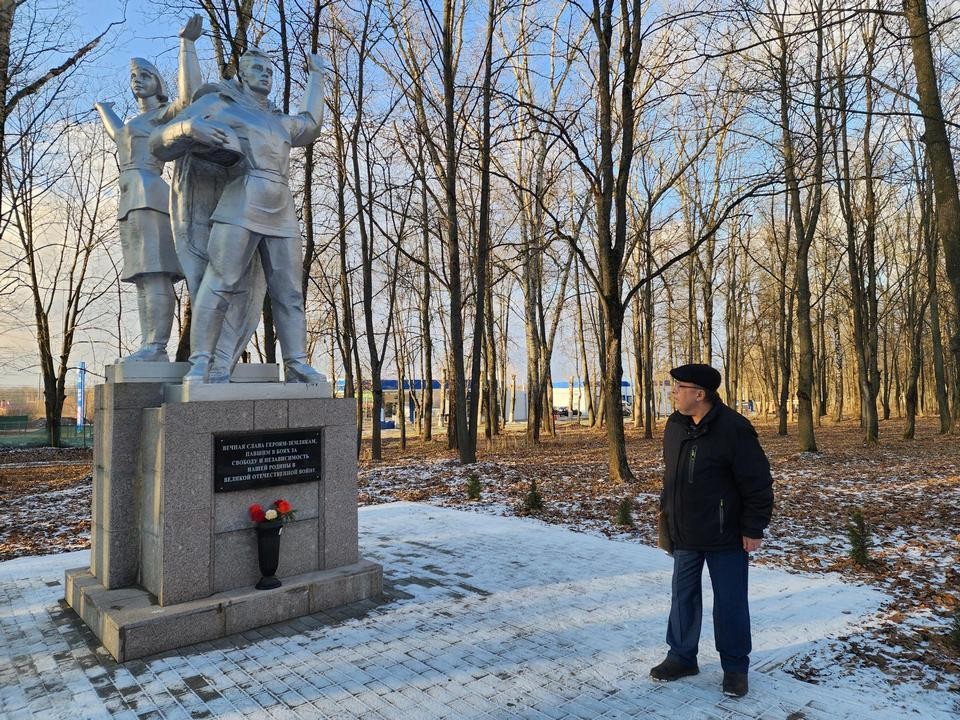 Краевед Владимир Когтев – об истории памятника Героям ВОВ в Комсомольском парке