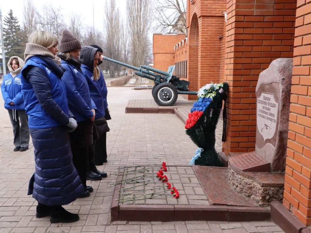 Минутой молчания почтили память героев Афганской войны в Серебряных Прудах