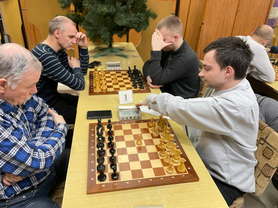 Чемпионом Электростали по шахматам стала сборная гимназистов