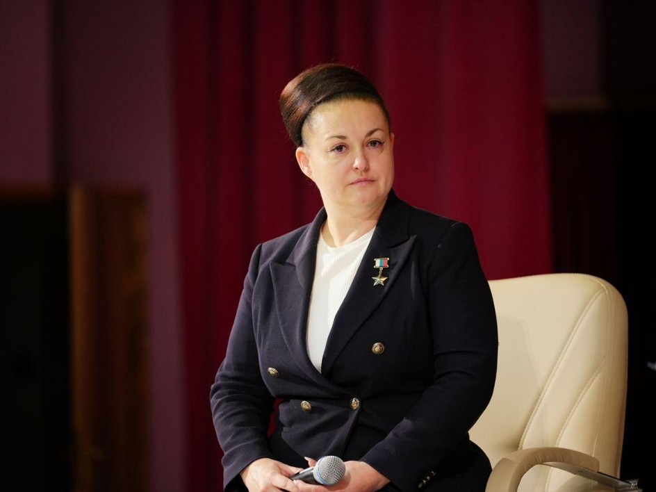 Герой России Елена Серова встретилась с активистами «Движения Первых» в Подмосковье