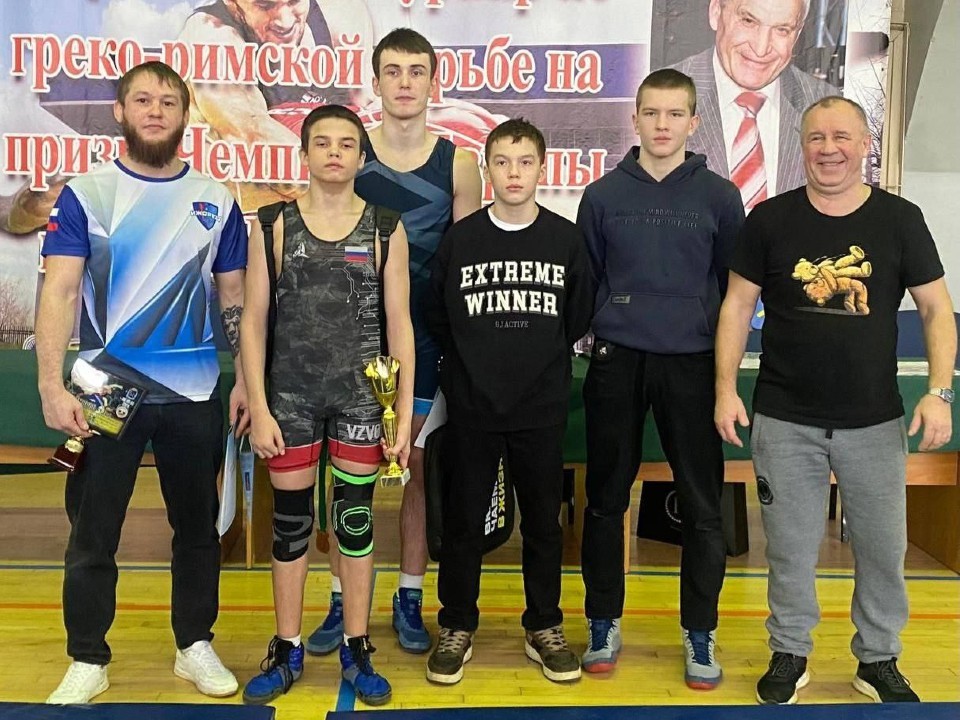 Клинские борцы завоевали две бронзы на всероссийском турнире