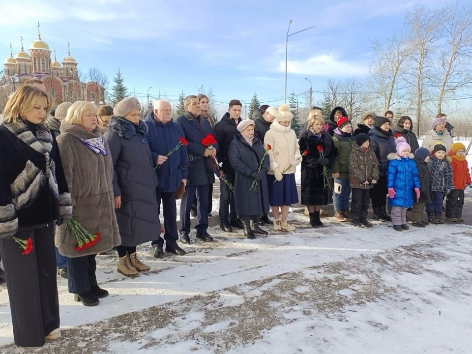 В Домодедовской школе №1 открыли мемориальную доску героям войны
