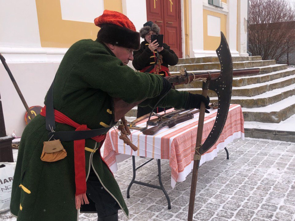 Сретенские игры для православной молодежи провели в Зарайском кремле