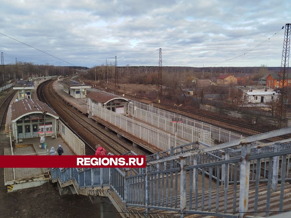 На путепроводе «88 км» ремонтируют ступени