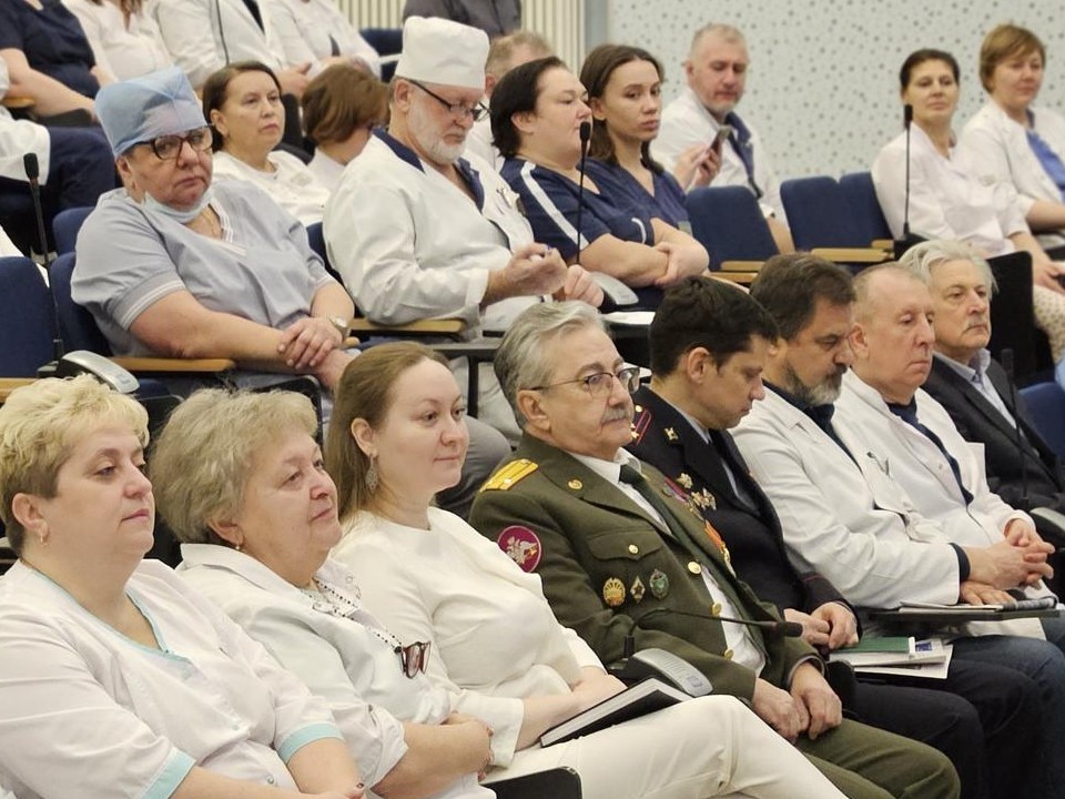 В подмосковном онкодиспансере чествовали защитников Отечества