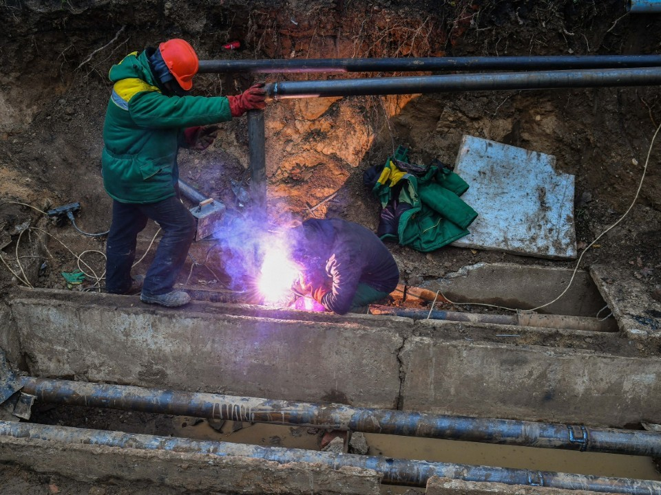 «ТСК Мосэнерго» работают на теплосетях по 15 адресам в Химках