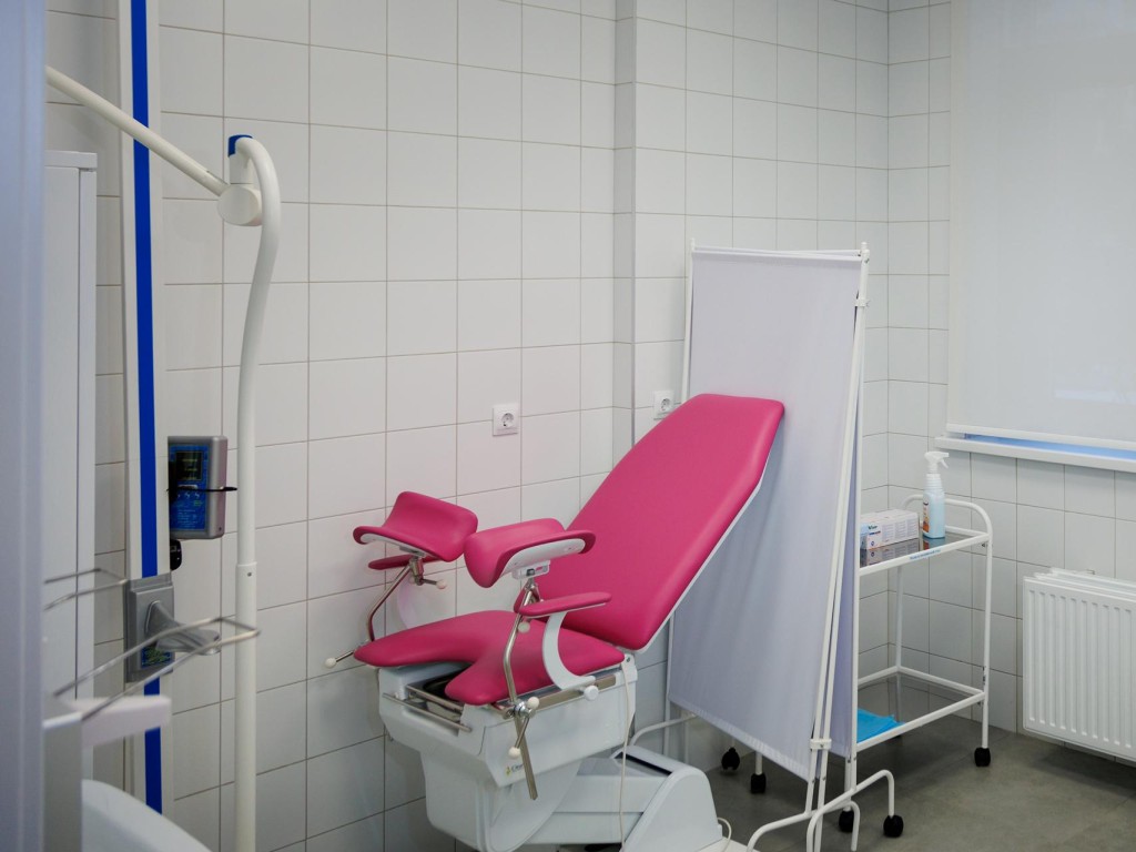 Девочки у генеколога В Подмосковье девочки получат доступ к специализированной гинекологической  помощи