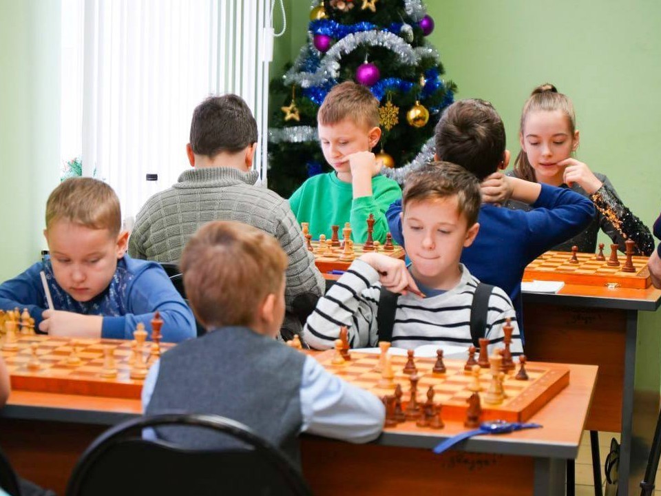 В Пущино дети сразились за лидерство в быстрых шахматах