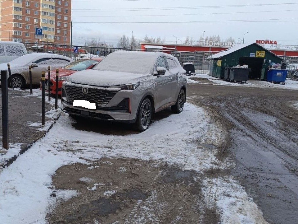 В Супонево переложат асфальт, чтобы двор не топило талыми водами