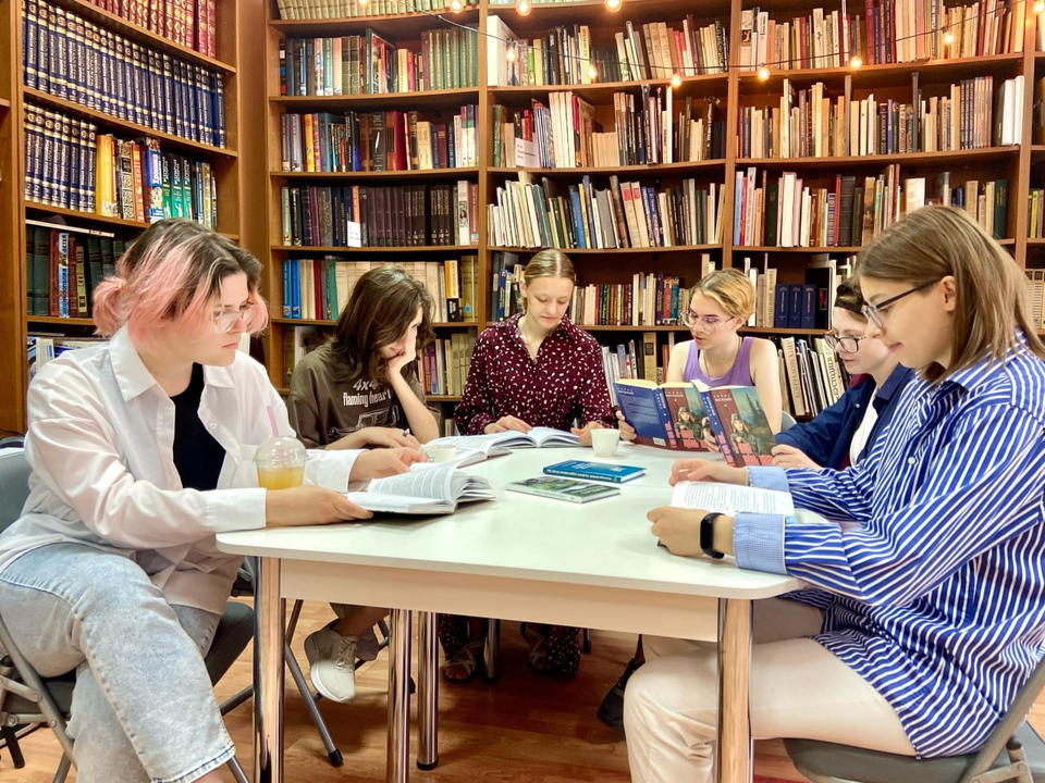 Как изменится график работы дзержинских библиотек в праздничные дни