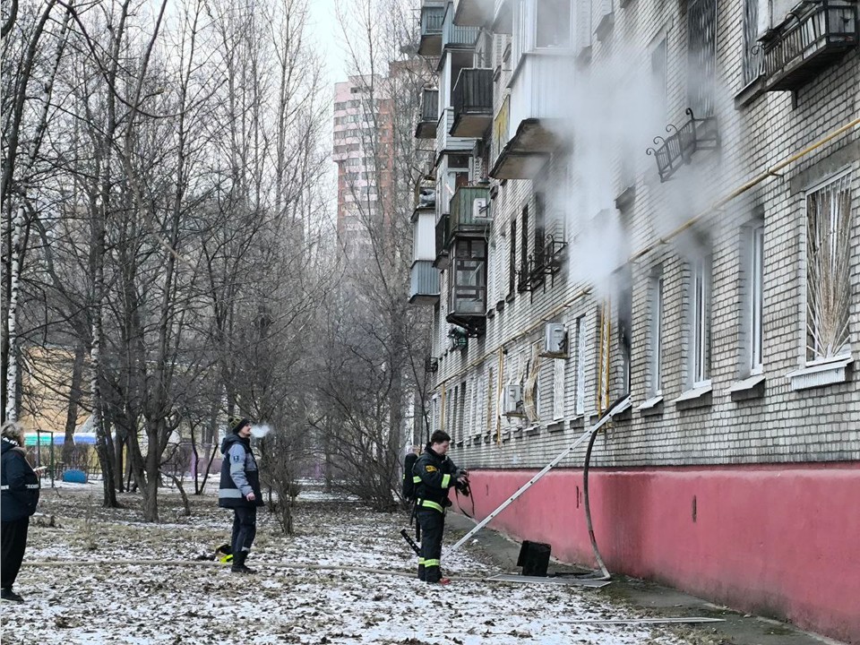 Пожарные ликвидировали возгорание на улице Комсомольской