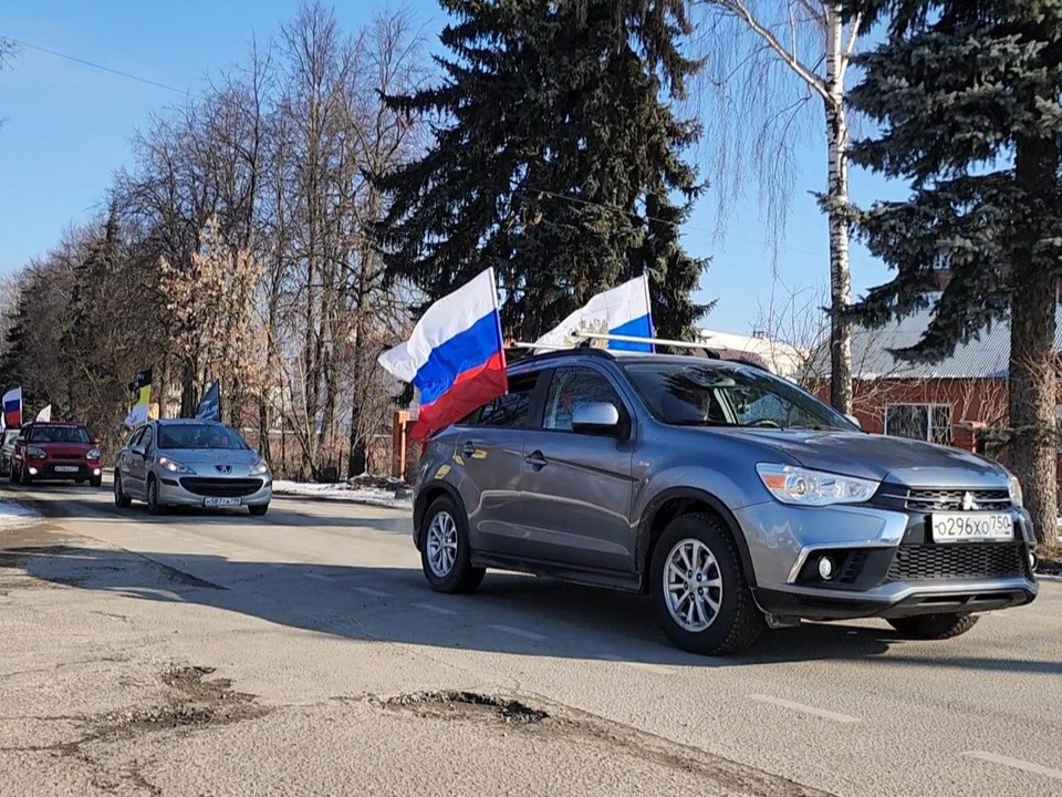 Масштабный автопробег в честь Дня защитника Отечества устроили в Бронницах