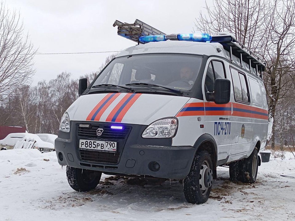 Спасатели помогли доставить в больницу пожилую жительницу Драчево