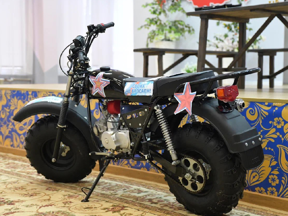 Два внедорожных мотоцикла передали на фронт активисты Синьковской школы