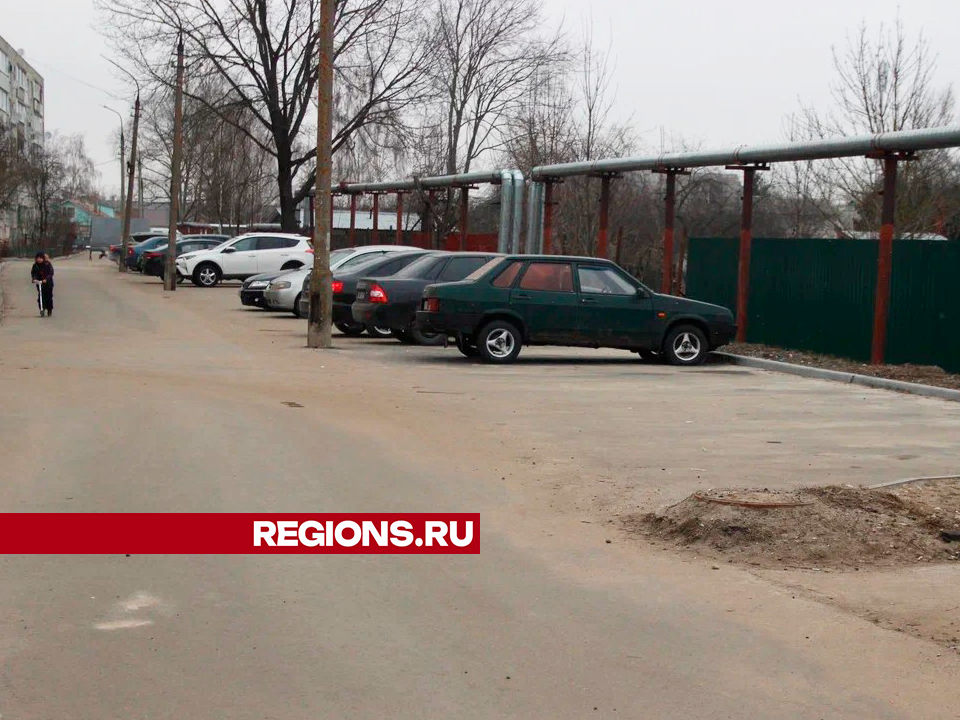 Парковку расширили у многоэтажек на улице 50 лет ВЛКСМ