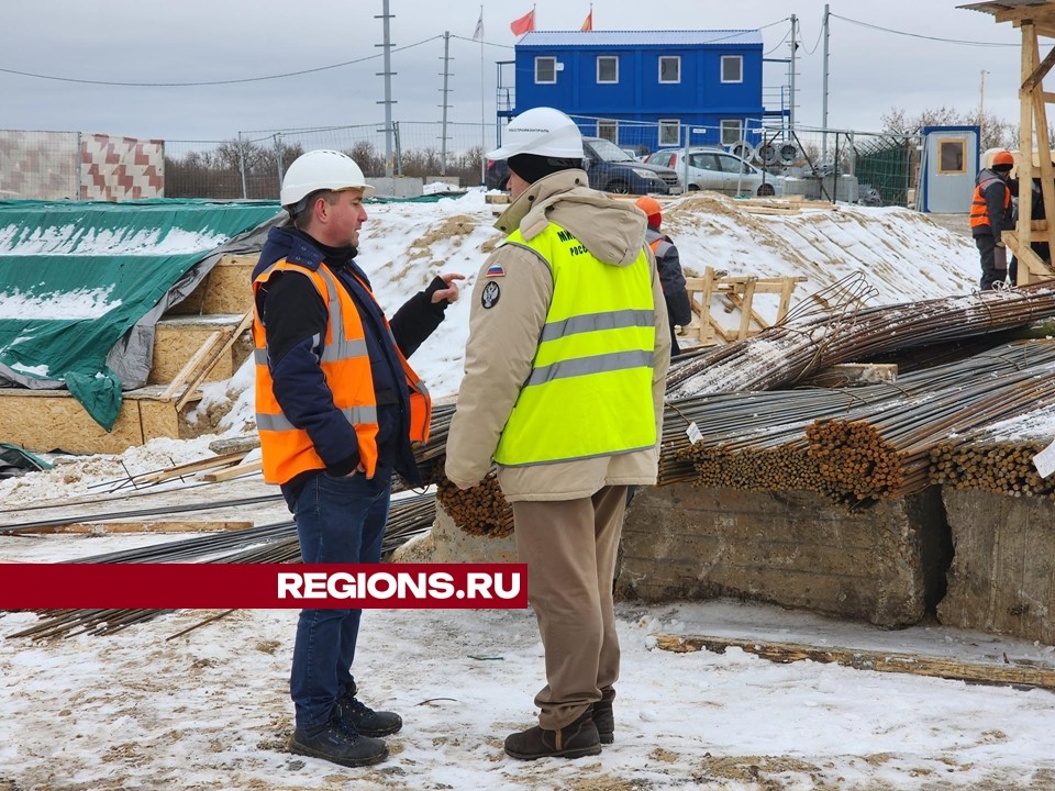 Железобетонные монолиты возводят для фундаментов очистных сооружений в Серпухове