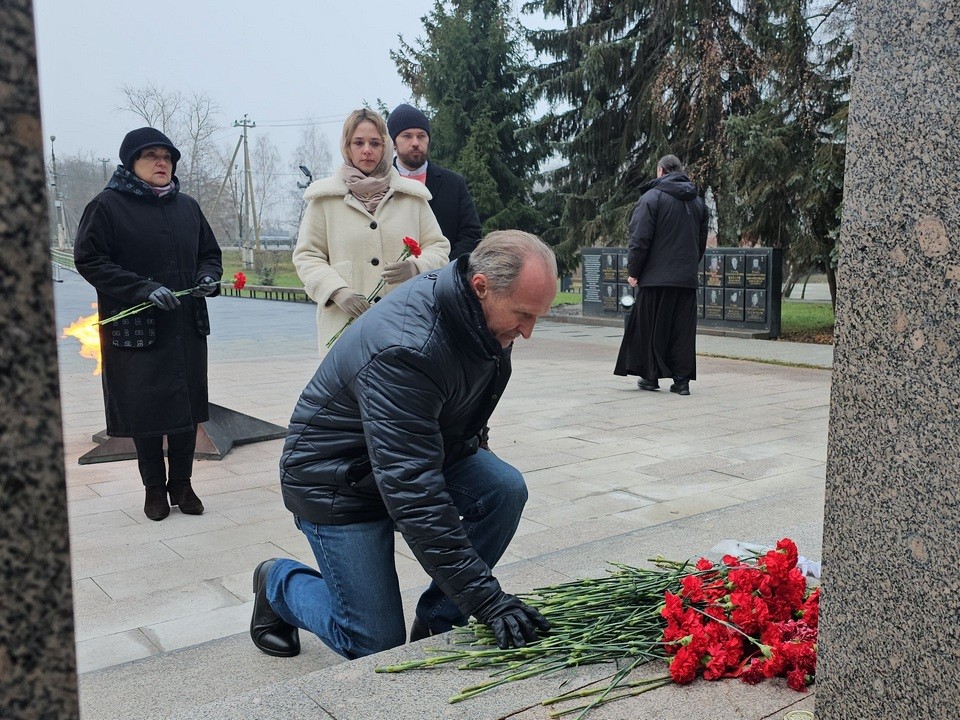 В Луховицах прошел митинг в честь 82-й годовщины победы в Сталинградской битве