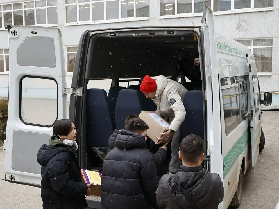 Полтонны гумпомощи собрали дзержинцы для участников СВО ко Дню защитника Отечества